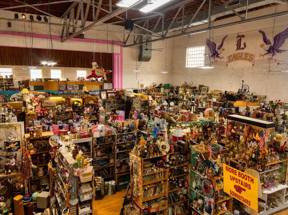 interior of antique mall at pink elephant antique mall in livingston illinois on route 66