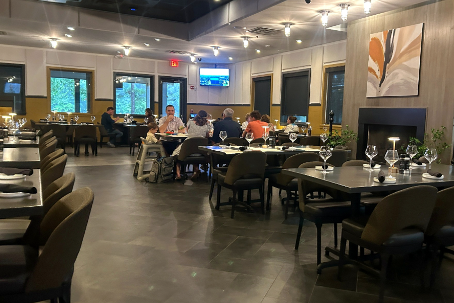 Upscale dining room inside Italian Chophouse on Lake Oconee